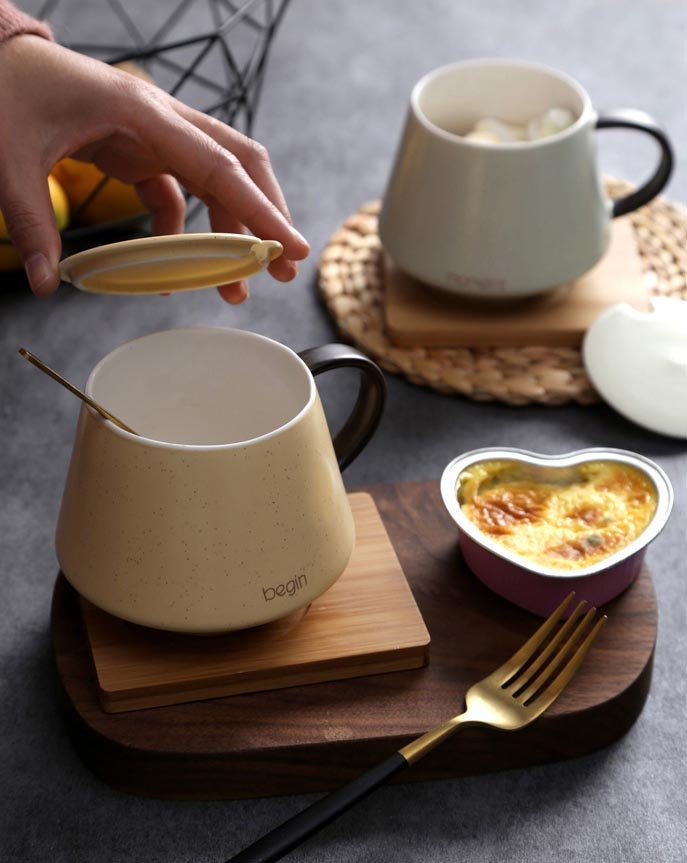 Porcelain Mug with Wooden Lid, Coaster and Metal Spoon