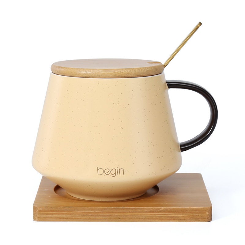 Porcelain Mug with Wooden Lid, Coaster and Metal Spoon